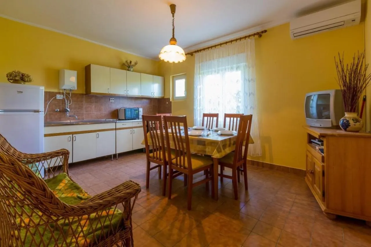 Apartment In Crikvenica 5555 Dramalj