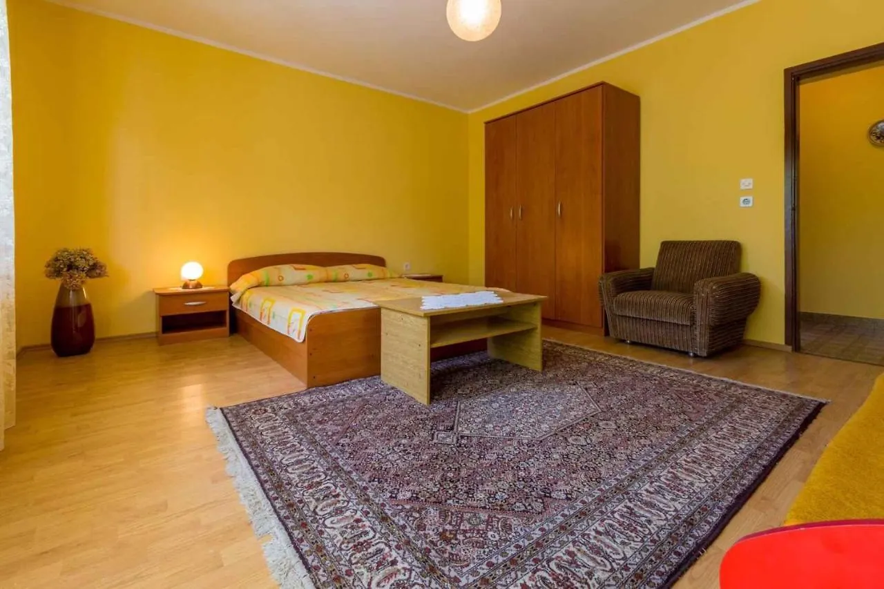 Apartment In Crikvenica 5555 Dramalj