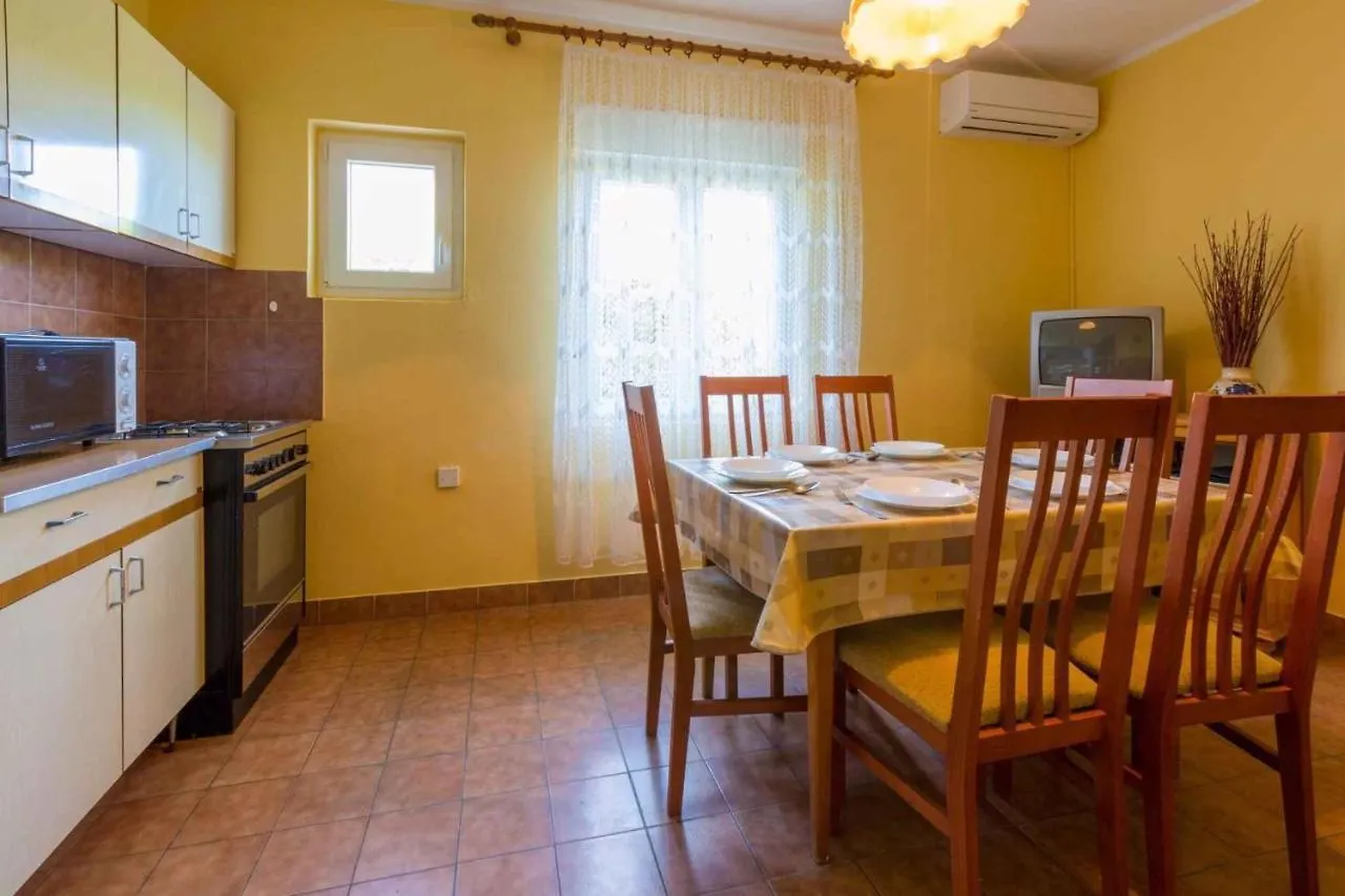Apartment In Crikvenica 5555 Dramalj